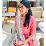 Mirnalini Ravi Instagram - Go laugh in places you have cried ! Change the narrative 🌺 #stylewithnava Styling @navadevi.rajkumar Wearing @aarnalabel Accessories @rimliboutique Mua @kaviyaartistry_off Pc @parvathamsuhasphotography