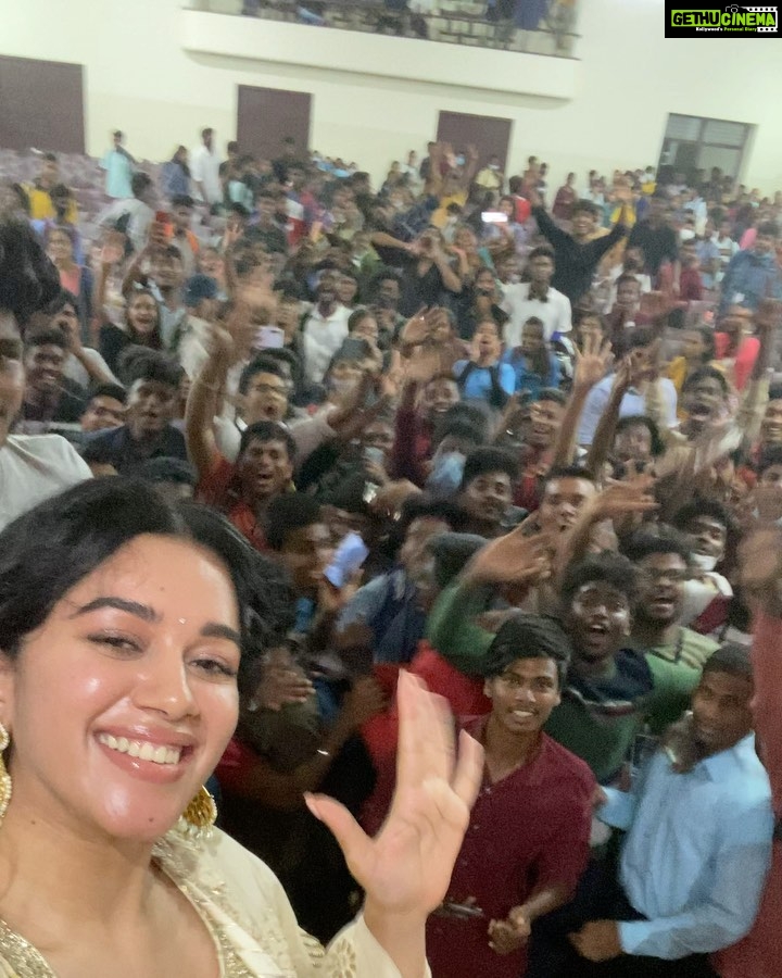Mirnalini Ravi Instagram - Thank you #madraschristiancollege ❤️for having me So grateful for all that love & overwhelming response 🥲🙏 Sending you all my heartfelt gratitude ♥️ Madras Christian College