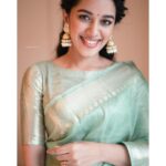 Mirnalini Ravi Instagram - Saree kinda day that was 🌸 #stylewithnava @navadevi.rajkumar Wearing @izhai_thestore Mua @anushyaa_mua Accessories @rimliboutique Pc @theshaadistories