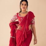 Mirnalini Ravi Instagram - Here comes your Valentine ♥️ #happyvalentinesday Wearing @label_kusumanjali Stylist @navadevi.rajkumar Accessories @rimliboutique @vivahbridalcollections M&H @kaviyaartistry_off Shot by @prachuprashanth