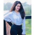 Mirnalini Ravi Instagram - Happy 2021 🤍🔥 #Happynewyear