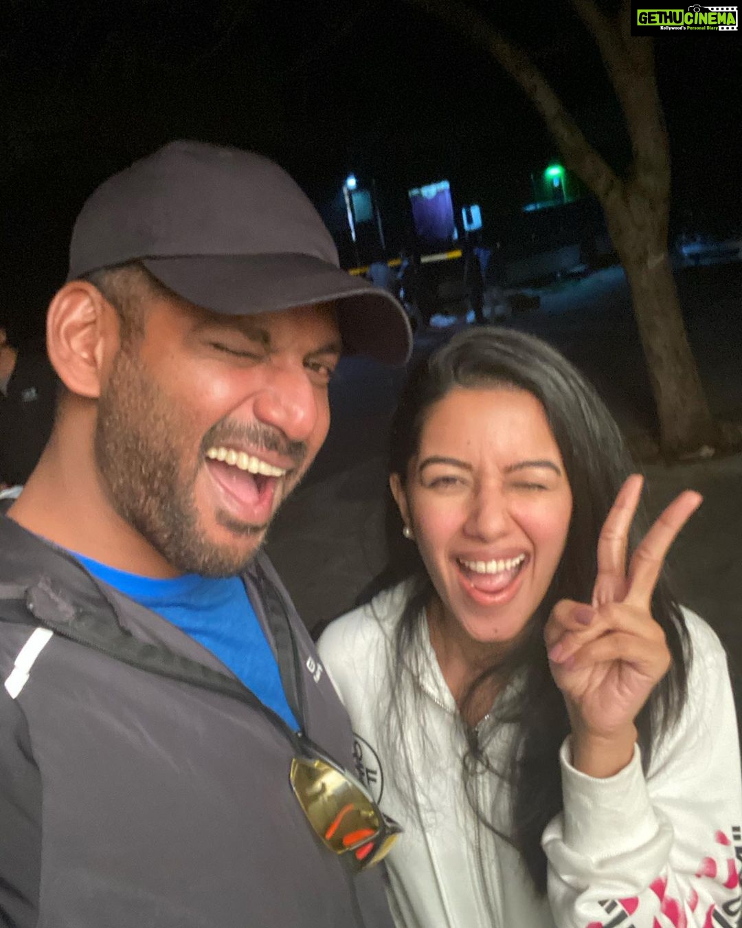 Mirnalini Ravi Instagram - Successfully completed first schedule of #vishal30π Super Grateful to have been a part of this energetic team !π An absolute fun roller coaster experience it was !β€οΈ @anandshank @vinod.scotch @rdrajasekar.isc @mini.studio_ @aryaoffl Ramoji Film City