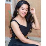 Mirnalini Ravi Instagram - Smile never goes out of style 🤗 PC @madhu_india_photography Wearing @archana.karthick Styling @ashez_0112 Hairstyling @samkumr