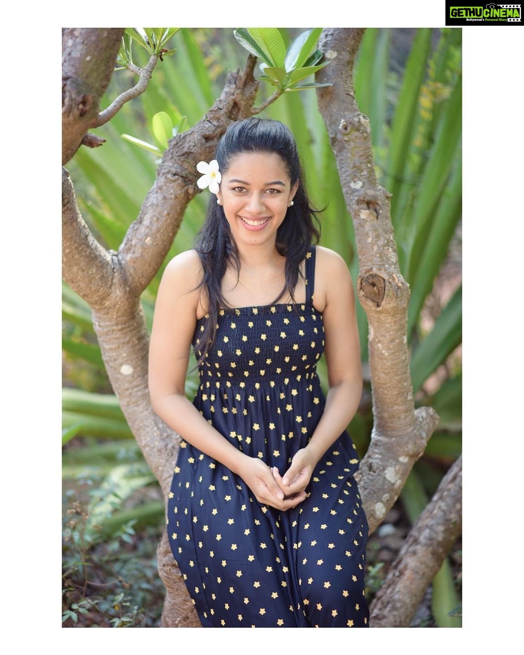 Mirnalini Ravi Instagram - Wherever life plants you,Bloom with grace 🌱