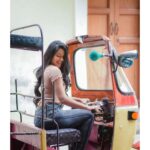 Mirnalini Ravi Instagram - If only there was a 🛺ride to corona-free zone , i would have taken it a while ago😏 PC @madhu_india_photography Hair styling @samkumr @inscapesalon