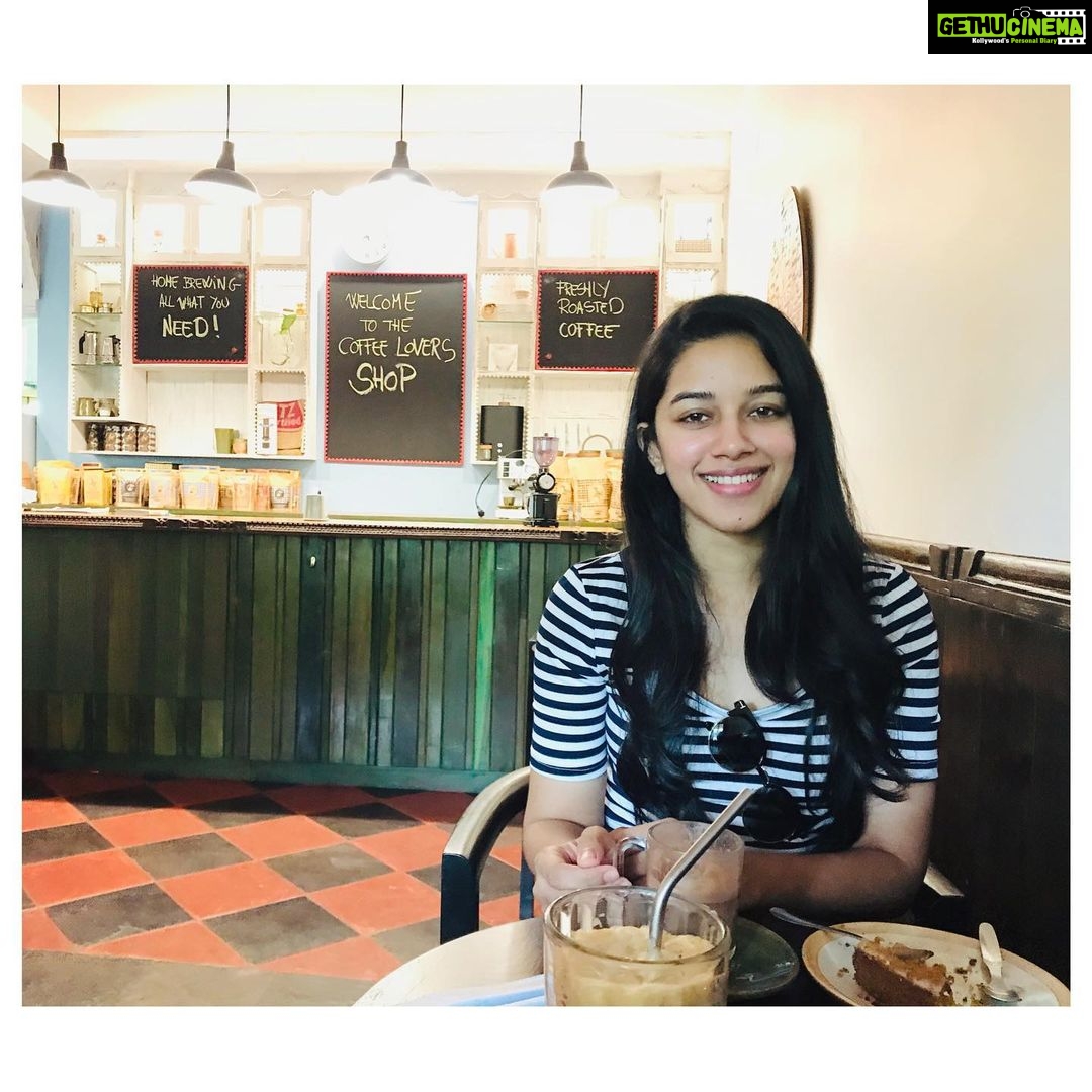 Mirnalini Ravi Instagram - Social Distance & Drink Hot Chocolate ☕️ Marc's café-store