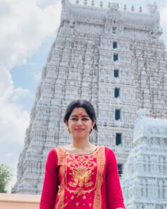 Mirnalini Ravi Instagram - Starting 2022 like ✨
Happy Newyear 🥳

Ps : spare my late post