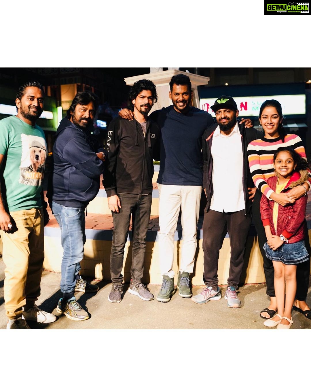 Mirnalini Ravi Instagram - Successfully completed first schedule of #vishal30π Super Grateful to have been a part of this energetic team !π An absolute fun roller coaster experience it was !β€οΈ @anandshank @vinod.scotch @rdrajasekar.isc @mini.studio_ @aryaoffl Ramoji Film City