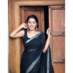 Mirnalini Ravi Instagram - It isn’t about being Noted , It is about being remembered 🖤 PC @madhu_india_photography MUA @varsha_bridalmakeover Saree from @studiovirupa Accessories @t.tattle