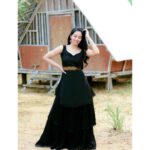 Mirnalini Ravi Instagram - Smile never goes out of style 🤗 PC @madhu_india_photography Wearing @archana.karthick Styling @ashez_0112 Hairstyling @samkumr