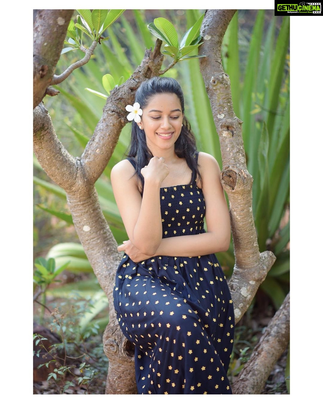 Mirnalini Ravi Instagram - Wherever life plants you,Bloom with grace 🌱