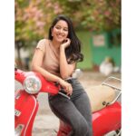 Mirnalini Ravi Instagram - Corona is contagious,So is Smile ! Spread the latter🤪
