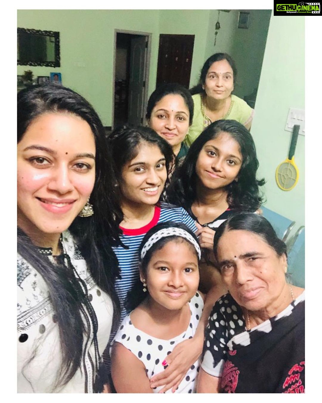 Mirnalini Ravi Instagram - May 10/2020 ❤️#TheLockdownBirthday🧁 I am still not sure if I really deserve the Love you guy’s showered on me yesterday! I am truely speechless & emotional typing this ! This motivates me to be more responsible & work harder to deserve everything you guys gave me 💕🙏🏻 Thank you everybody! In return i give u all a piece of my heart ❤️ PS : obviously you guys know i am good in cloning 👽😂 !