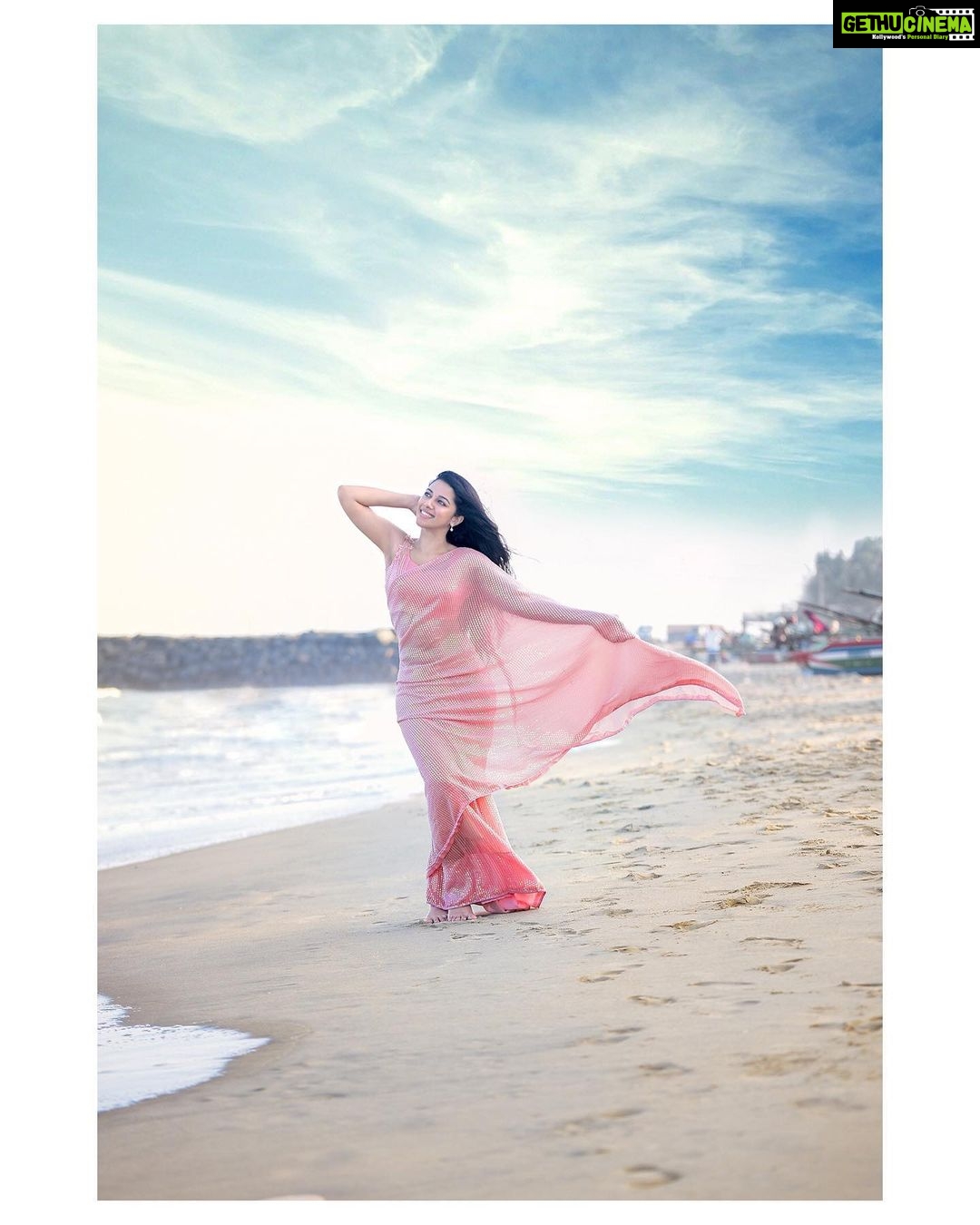 Mirnalini Ravi Instagram - 🧜🏻♀️ PC @madhu_india_photography