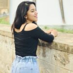 Mirnalini Ravi Instagram - You don't drown by falling into water. You only drown if you stay there.✨🖤 Vaigai Dam