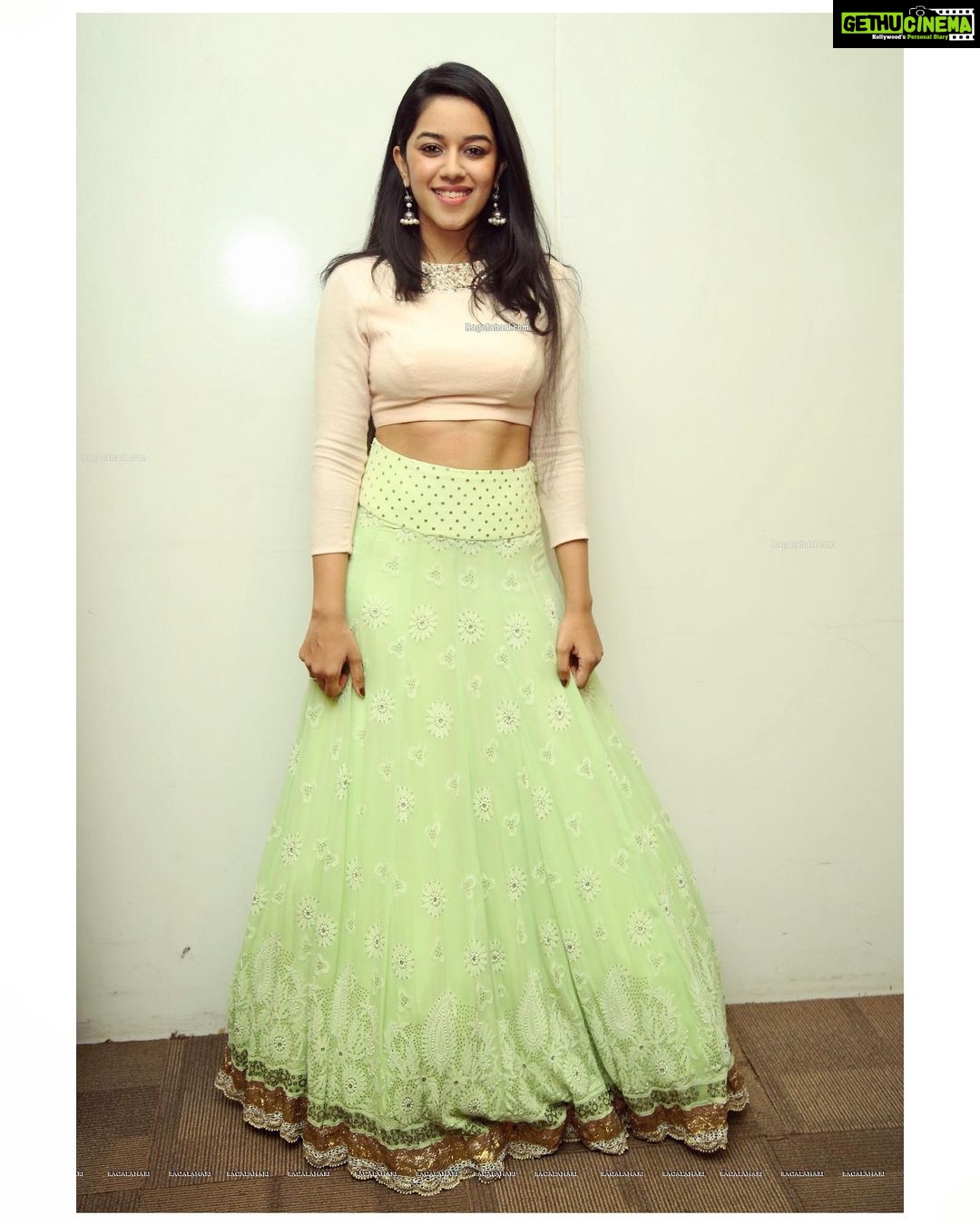 Mirnalini Ravi Instagram - For GG Success meet 💚 Styled by @raji.raaga09 🥰 Wearing @bhargavikunam 💃🏻