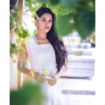 Mirnalini Ravi Instagram - Plain sailing 🛫 PC : @vijayvendhan Wearing: @designsbypriyadass Pondicherry