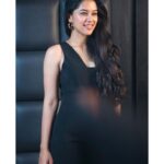 Mirnalini Ravi Instagram - Glow-Getter 💛 Pc : @vijayvendhan Mua : @lakshhairandmakeup Hopper's - Bar & Kitchen