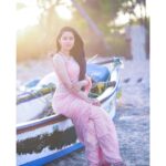 Mirnalini Ravi Instagram - I followed my heart and it led me to the beach. 🌸 #throwback PC @madhu_india_photography MUA @lakshhairandmakeup Saree @aynaa_in Blouse @adhiraboutique_pondy Pondicherry