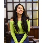 Mirnalini Ravi Instagram - Sometimes it is when we are far from one another that we suddenly become much close to each other 🤷🏻‍♀️ #socialdistancing Pc @madhu_india_photography