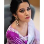 Mirnalini Ravi Instagram - The best and most beautiful things in the world cannot be seen or even touched. They must be felt with the heart. Happy Valentines day 💜