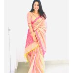 Mirnalini Ravi Instagram - இனிய மாட்டு பொங்கல் வாழ்த்துக்கள் 2020 Wearing : Amma’s Saree ❤️ PC : Brother 🤷🏻‍♀️