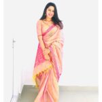 Mirnalini Ravi Instagram - இனிய மாட்டு பொங்கல் வாழ்த்துக்கள் 2020 Wearing : Amma’s Saree ❤️ PC : Brother 🤷🏻‍♀️