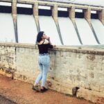 Mirnalini Ravi Instagram - You don't drown by falling into water. You only drown if you stay there.✨🖤 Vaigai Dam