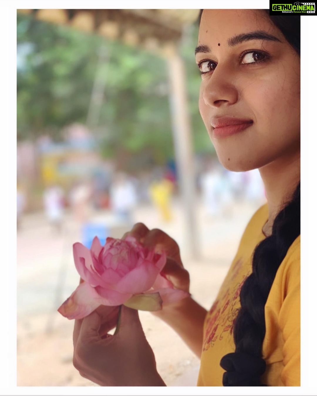Mirnalini Ravi Instagram - Visited one of the most beautiful temples ever “Madurai Meenakshi Amman temple”😍Absolutely awestruck ❤️🌷 Madurai Meenakshi Amman Temple