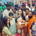 Mirnalini Ravi Instagram – Extremely happy to open @klm_fashionmall at Boduppal 💓
KEEP LOVING MORE 💕

#klmfashionmall 
Hairstyle by @hair_stylist_anji 
Makeup by @ramkrishna.jana1234567
Styled by @raji.raaga09 🥰