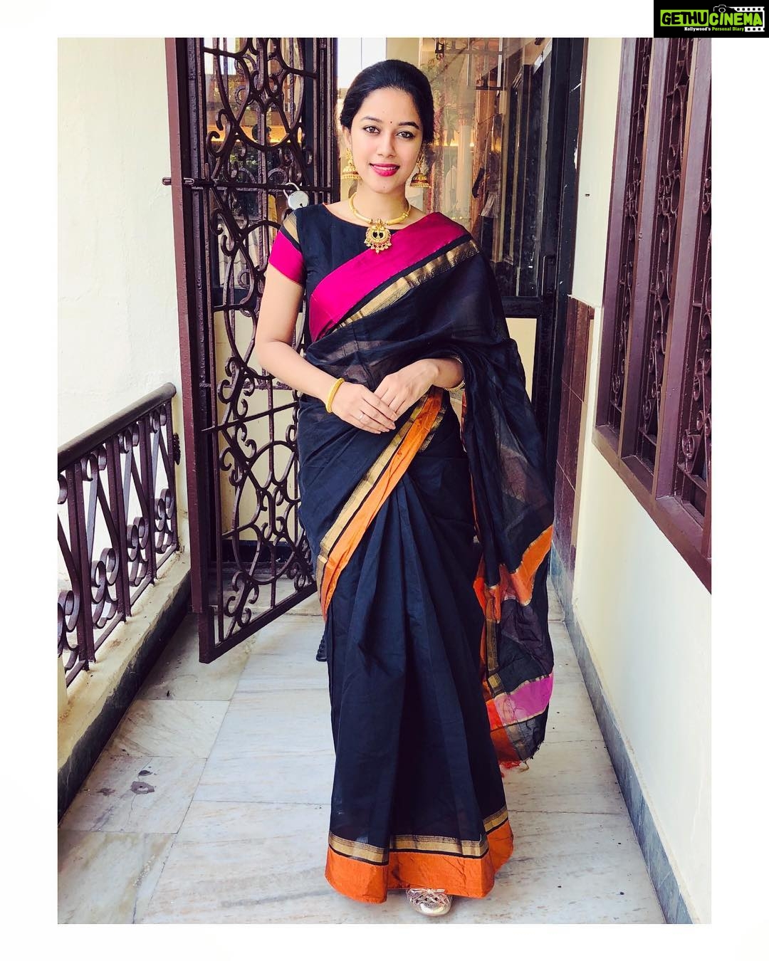 Mirnalini Ravi Instagram - ๐ค๐๐งก Accessories from @mspinkpantherjewel