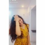 Mirnalini Ravi Instagram - Having a long hair is the most Annoying & Wonderful thing ever , all at the same time 😂