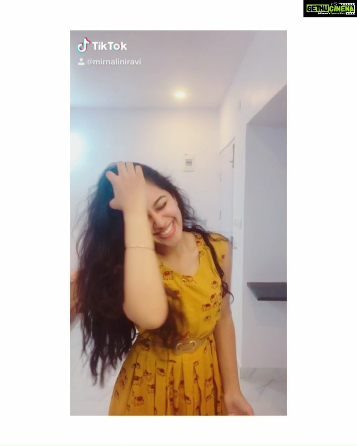 Mirnalini Ravi Instagram - Having a long hair is the most Annoying & Wonderful thing ever , all at the same time 😂