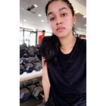 Mirnalini Ravi Instagram - Why isn’t Losing fat as easy as Gaining Fat? 🤷🏻‍♀️ #Postworkoutselfies - if you thought i was only clicking pictures & wasn’t working out 👊🏻 #gymlife Bangalore City