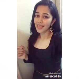 Mirnalini Ravi Instagram - #yaanji 💕! Hashtag #duetwithMiru so i get to see yours 😍