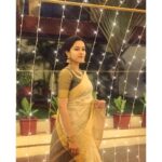 Mirnalini Ravi Instagram - We got that Friday feeling 🧡 #throwback