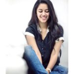 Mirnalini Ravi Instagram - She was simple like Quantum Physics🖤 PC : @vijayvendhan