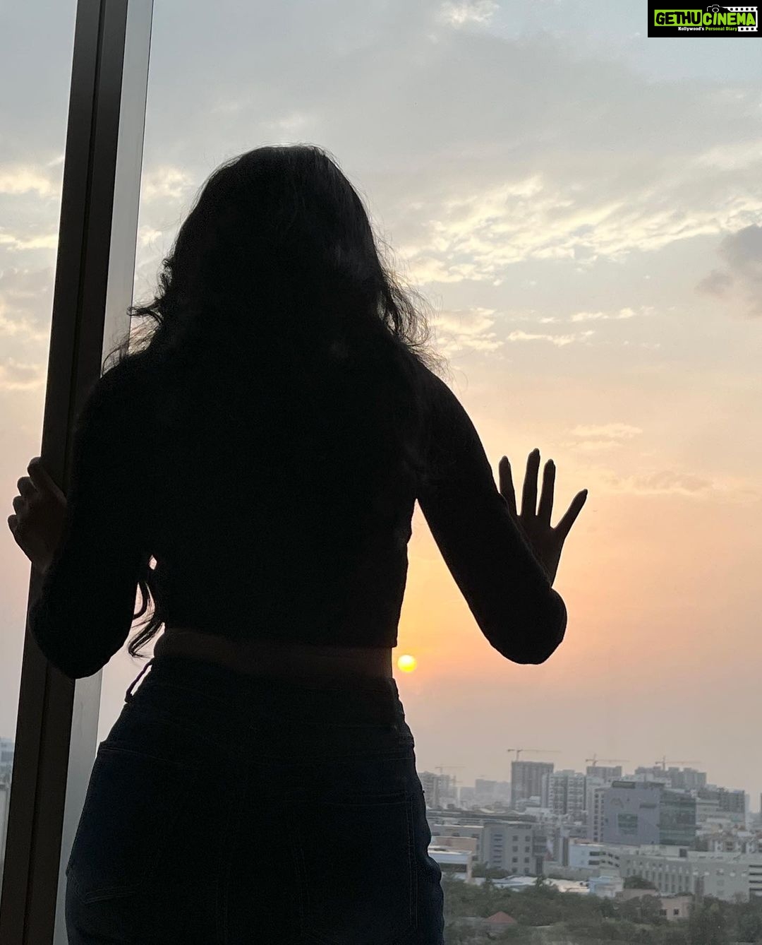 Mirnalini Ravi Instagram - Point of View 👀 #pov Trident, Hyderabad