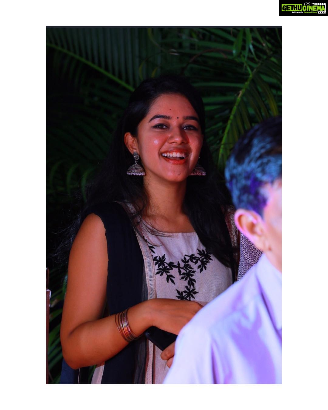Mirnalini Ravi Instagram - Did you just say "Cupcake" 😂😍