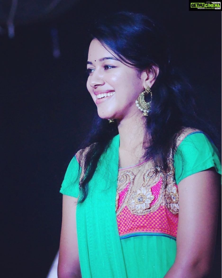 Mirnalini Ravi Instagram - 🙂🙂 Madras Institute of Technology