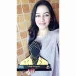 Mirnalini Ravi Instagram - @smile_settai Thank you so much for honouring me as the best female dubsmasher 2k16 ❤ Best Christmas ever 🎄 !! Merry Christmas everybody 😍