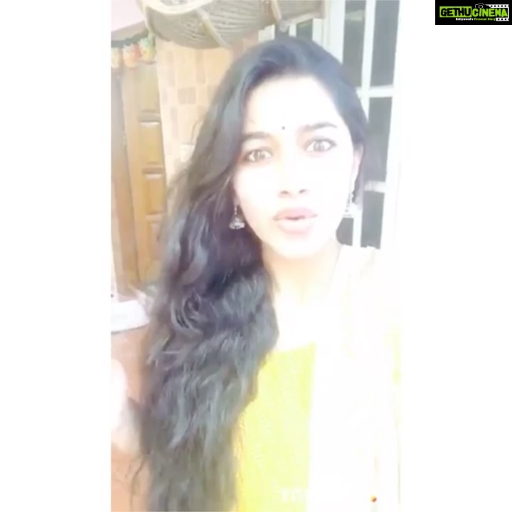 Mirnalini Ravi Instagram - 💁🏻💁🏻 @dudette583 @dubsmashtamilfun @tamil.dubsmash #trisha #tamil #tamilponnu #tamilgirl #dubs #dubsmash #miru