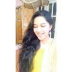 Mirnalini Ravi Instagram – Mali poo venam poya💐😁@tamil.dubsmash @dubsmashtamilfun #tamildubsmash #tamil #tamilponnu #dubs #dubsmash #dubsmashtamil #tamilgirl #miru  #love #ascdc16