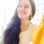 Mirnalini Ravi Instagram – That last part of the song be my fav😍 #tamilponnu #tamilgirl #tamildubsmash #dubsmash #dubs #sarasara @tamil.dubsmash @tamil.dubsmash #ascdc16
