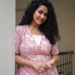 Misha Ghoshal Instagram - A golden state of mind ! 💫 #ashwingurunathanphotography #canoneosr #chennaimodels #model #photooftheday #photography #canonindia #modelsofinstagram #naturallight #shutterbugsindia #chennaimodelling #fitness #fitnessmodel #workout #fashion #fashionphotography #fashionblogger #peace #reels #reelsinstagram #love Chennai, India