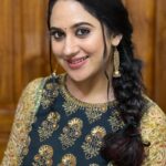 Miya George Instagram – Be it blue or green or red …Kalamkari is the best ethnic
👗 @khajuraho_boutique_ 
Makeup @abilashchickumakeupartist 
Styling @sabarinathk_ 
📸 @ashphilipo