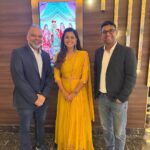 Monal Gajjar Instagram - Basically this our ritual we start with Simple pic & last we have the best one.📸Thank you @rahul_bhole11 @kanojiavinit for always bing family for me. I have great bonding with you both. I’m always grateful to have in my life.🥰😇🥰 I’m very expressive in real but writing I’m really poor which is basically yours strength. 😇🥰😇thank once again for one more hit after Reva in my filmy 🎥 career.😇 jai shri krishna😇 Styled by:- @idivyeshtalaviya Wearing:- @sivithebespokeboutique @niketathacker Jewellery:- @stylewithdaksha_kashti Styling Assistant:- @vaidehi1312 @styledbydivyesh #styledbydivyesh💫 #promtion #vickydanovarghodo #gujaratimovies #monalgajjar #imqueen👸🏻👑
