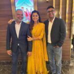 Monal Gajjar Instagram - Basically this our ritual we start with Simple pic & last we have the best one.📸Thank you @rahul_bhole11 @kanojiavinit for always bing family for me. I have great bonding with you both. I’m always grateful to have in my life.🥰😇🥰 I’m very expressive in real but writing I’m really poor which is basically yours strength. 😇🥰😇thank once again for one more hit after Reva in my filmy 🎥 career.😇 jai shri krishna😇 Styled by:- @idivyeshtalaviya Wearing:- @sivithebespokeboutique @niketathacker Jewellery:- @stylewithdaksha_kashti Styling Assistant:- @vaidehi1312 @styledbydivyesh #styledbydivyesh💫 #promtion #vickydanovarghodo #gujaratimovies #monalgajjar #imqueen👸🏻👑