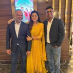 Monal Gajjar Instagram - Basically this our ritual we start with Simple pic & last we have the best one.📸Thank you @rahul_bhole11 @kanojiavinit for always bing family for me. I have great bonding with you both. I’m always grateful to have in my life.🥰😇🥰 I’m very expressive in real but writing I’m really poor which is basically yours strength. 😇🥰😇thank once again for one more hit after Reva in my filmy 🎥 career.😇 jai shri krishna😇 Styled by:- @idivyeshtalaviya Wearing:- @sivithebespokeboutique @niketathacker Jewellery:- @stylewithdaksha_kashti Styling Assistant:- @vaidehi1312 @styledbydivyesh #styledbydivyesh💫 #promtion #vickydanovarghodo #gujaratimovies #monalgajjar #imqueen👸🏻👑