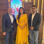 Monal Gajjar Instagram - Basically this our ritual we start with Simple pic & last we have the best one.📸Thank you @rahul_bhole11 @kanojiavinit for always bing family for me. I have great bonding with you both. I’m always grateful to have in my life.🥰😇🥰 I’m very expressive in real but writing I’m really poor which is basically yours strength. 😇🥰😇thank once again for one more hit after Reva in my filmy 🎥 career.😇 jai shri krishna😇 Styled by:- @idivyeshtalaviya Wearing:- @sivithebespokeboutique @niketathacker Jewellery:- @stylewithdaksha_kashti Styling Assistant:- @vaidehi1312 @styledbydivyesh #styledbydivyesh💫 #promtion #vickydanovarghodo #gujaratimovies #monalgajjar #imqueen👸🏻👑